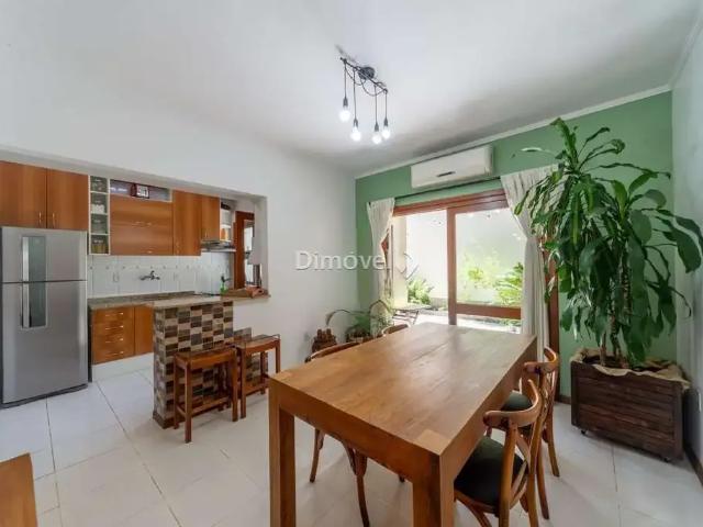 Casa / Sobrado em Condomínio para Venda em Porto Alegre/RS Ipanema 3 Quartos