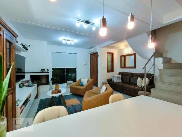 Casa / Sobrado em Condomínio para Venda em Porto Alegre/RS Ipanema 3 Quartos