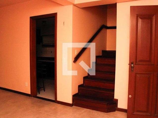 Casa / Sobrado em Condomínio para Venda em Porto Alegre/RS Ipanema 3 Quartos