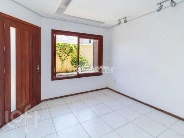 Casa / Sobrado em Condomínio para Venda em Porto Alegre/RS Ipanema 2 Quartos