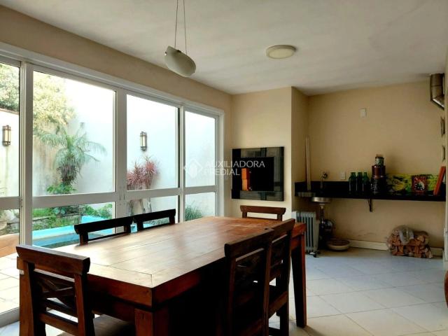 Casa / Sobrado em Condomínio para Venda em Porto Alegre/RS Jardim Isabel 3 Quartos