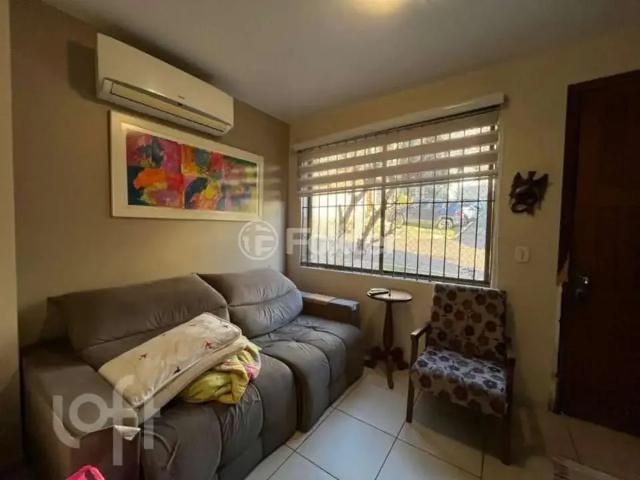 Casa / Sobrado em Condomínio para Venda em Porto Alegre/RS Jardim Sabará 3 Quartos