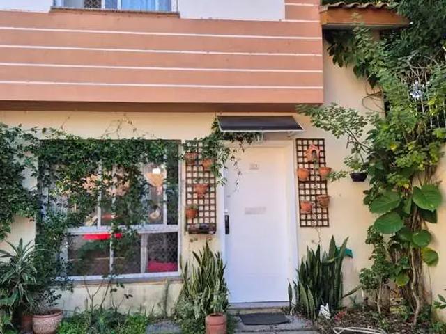 Casa / Sobrado em Condomínio para Venda em Porto Alegre/RS Partenon 3 Quartos