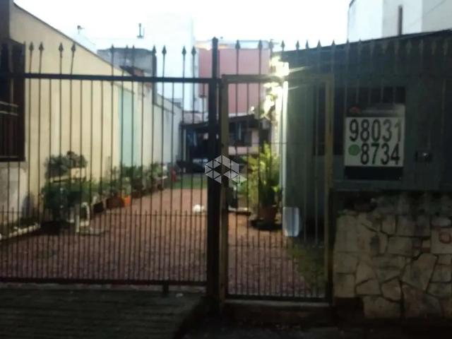 Casa / Sobrado em Condomínio para Venda em Porto Alegre/RS Petrópolis 3 Quartos