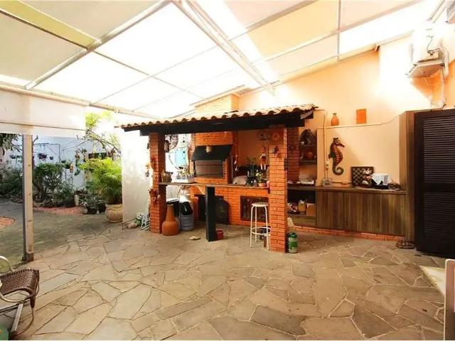 Casa / Sobrado em Condomínio para Venda em Porto Alegre/RS Petrópolis 3 Quartos