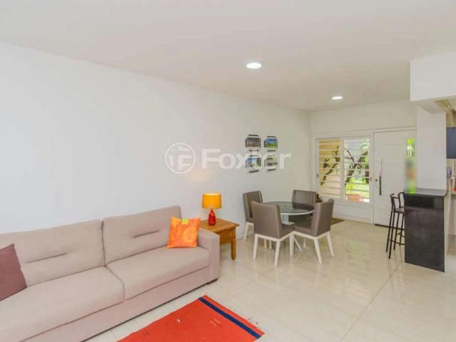 Casa / Sobrado em Condomínio para Venda em Porto Alegre/RS Praia de Belas 3 Quartos