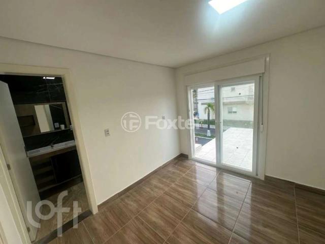 Casa / Sobrado em Condomínio para Venda em Porto Alegre/RS Rubem Berta 3 Quartos