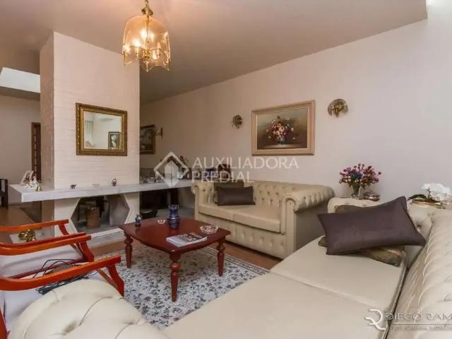 Casa / Sobrado em Condomínio para Venda em Porto Alegre/RS Rio Branco 3 Quartos