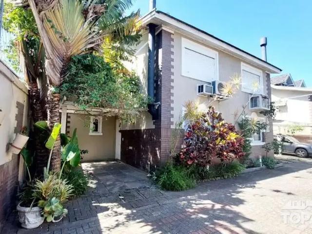 Casa / Sobrado em Condomínio para Venda em Porto Alegre/RS São Sebastião 3 Quartos