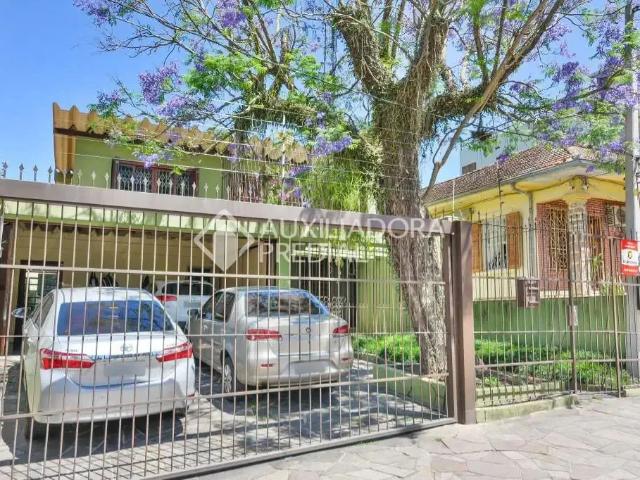 Casa / Sobrado em Condomínio para Venda em Porto Alegre/RS Santana 4 Quartos