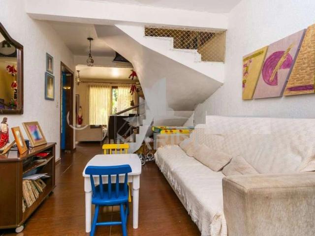 Casa / Sobrado em Condomínio para Venda em Porto Alegre/RS Santo Antônio 3 Quartos