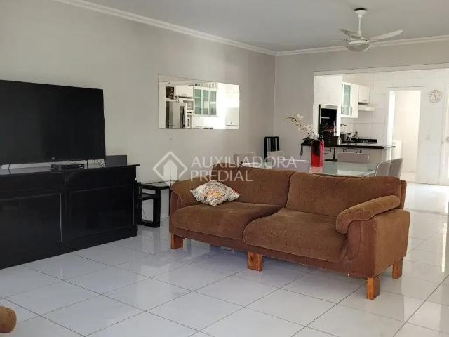 Casa / Sobrado em Condomínio para Venda em Porto Alegre/RS Sarandi 4 Quartos