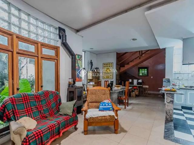 Casa / Sobrado em Condomínio para Venda em Porto Alegre/RS Teresópolis 6 Quartos