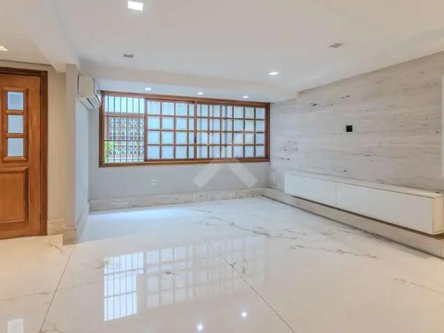 Casa / Sobrado em Condomínio para Venda em Porto Alegre/RS Três Figueiras 3 Quartos