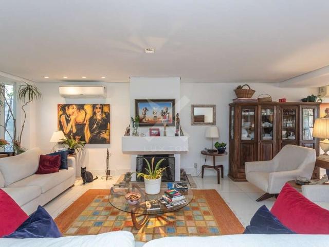 Casa / Sobrado em Condomínio para Venda em Porto Alegre/RS Três Figueiras 4 Quartos