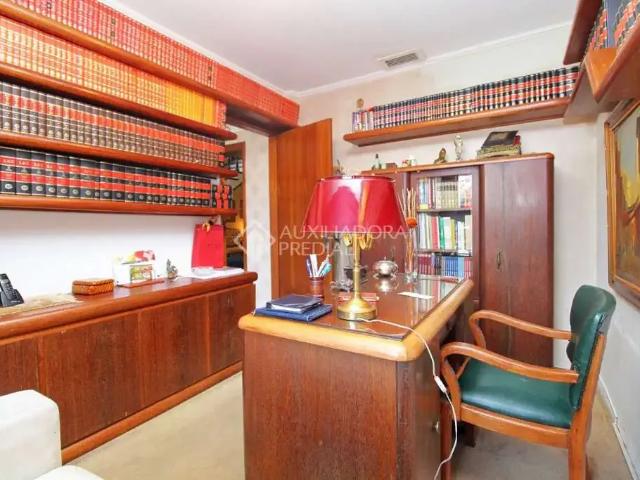 Casa / Sobrado em Condomínio para Venda em Porto Alegre/RS Três Figueiras 4 Quartos