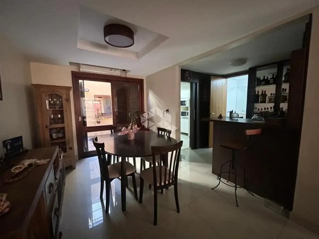 Casa / Sobrado em Condomínio para Venda em Porto Alegre/RS Tristeza 3 Quartos