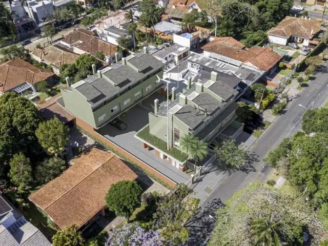 Casa / Sobrado em Condomínio para Venda em Porto Alegre/RS Vila Assunção 4 Quartos