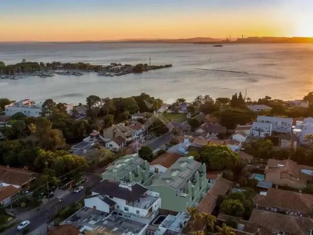 Casa / Sobrado em Condomínio para Venda em Porto Alegre/RS Vila Assunção 3 Quartos