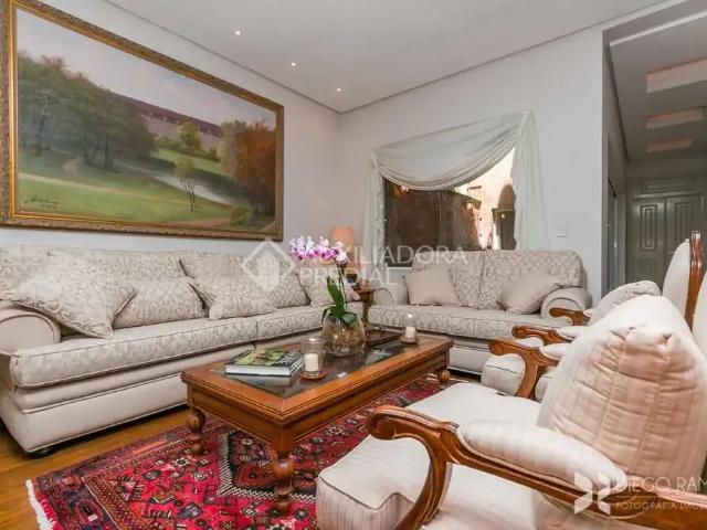 Casa / Sobrado em Condomínio para Venda em Porto Alegre/RS Vila Jardim 4 Quartos