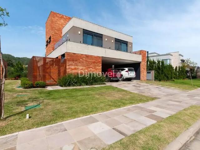 Casa / Sobrado em Condomínio para Venda em Porto Alegre/RS Vila Nova 4 Quartos