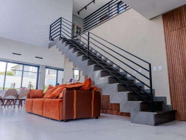 Casa / Sobrado em Condomínio para Venda em Porto Alegre/RS Vila Nova 4 Quartos