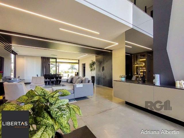 Casa / Sobrado em Condomínio para Venda em Porto Alegre/RS Vila Nova 6 Quartos