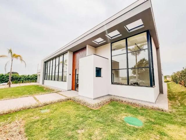 Casa / Sobrado em Condomínio para Venda em Porto Feliz/SP Fazenda Alvorada 5 Quartos