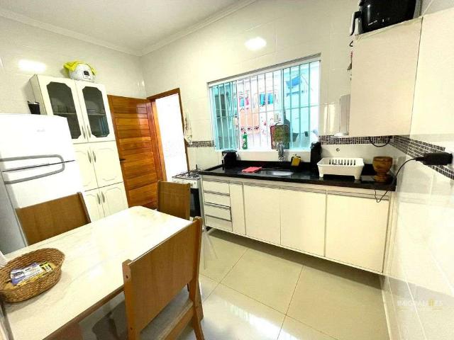 Casa / Sobrado em Condomínio para Venda em Praia Grande/SP Maracanã 2 Quartos