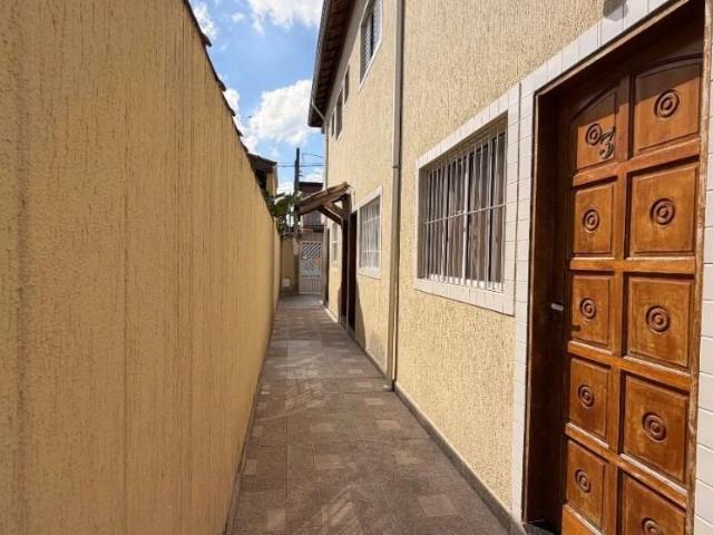 Casa / Sobrado em Condomínio para Venda em Praia Grande/SP Ocian 2 Quartos