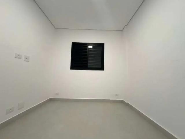 Casa / Sobrado em Condomínio para Venda em Praia Grande/SP Guilhermina 2 Quartos