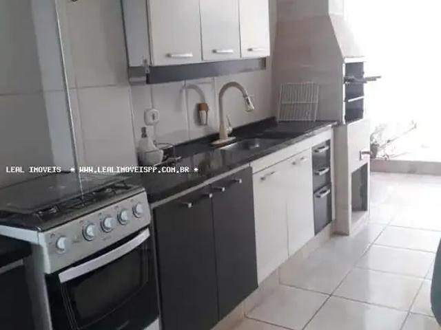 Casa / Sobrado em Condomínio para Venda em Presidente Prudente/SP Royal Park 4 Quartos