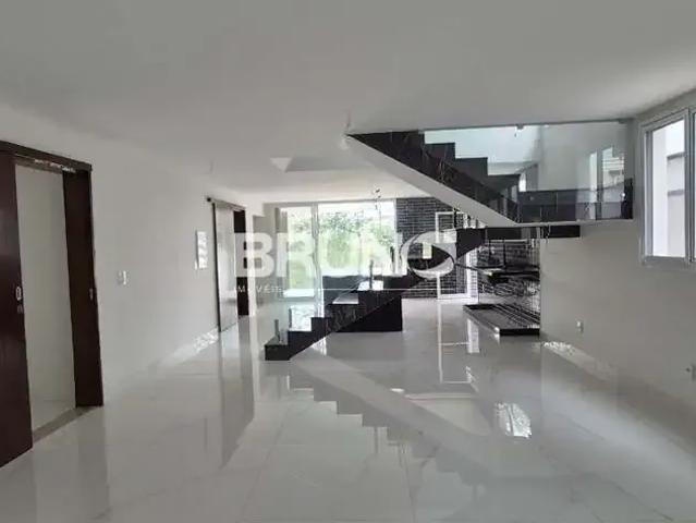 Casa / Sobrado em Condomínio para Venda em Resende/RJ Parque Ipiranga 4 Quartos