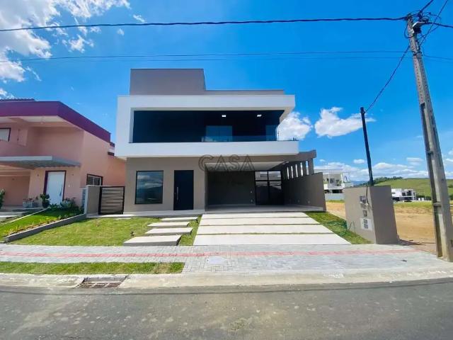 Casa / Sobrado em Condomínio para Venda em Resende/RJ Parque Ipiranga 5 Quartos
