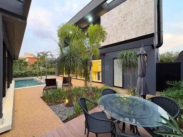Casa / Sobrado em Condomínio para Venda em Ribeirão Preto/SP Alphaville 4 Quartos