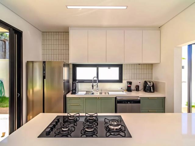 Casa / Sobrado em Condomínio para Venda em Ribeirão Preto/SP Residencial e Empresarial Alphaville 3 Quartos