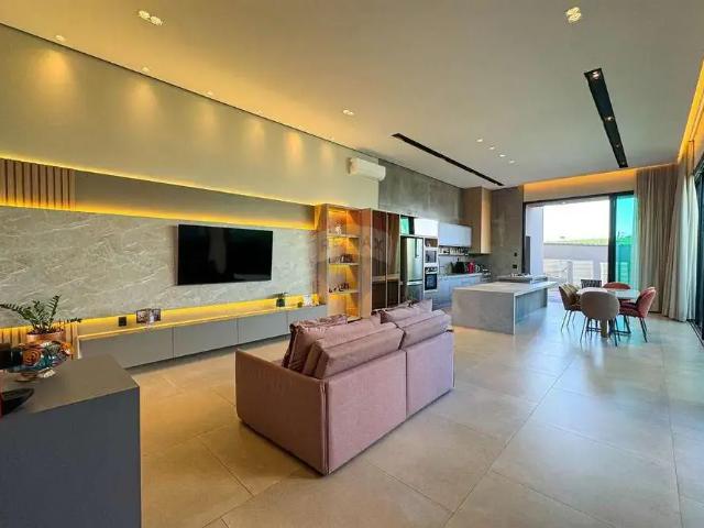 Casa / Sobrado em Condomínio para Venda em Ribeirão Preto/SP Residencial e Empresarial Alphaville 3 Quartos
