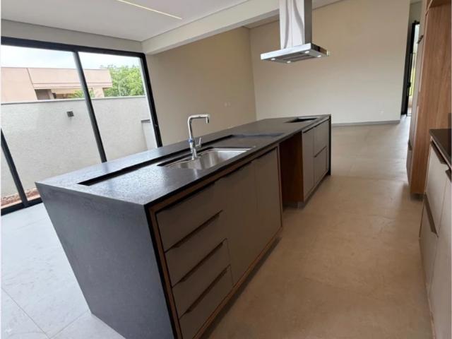 Casa / Sobrado em Condomínio para Venda em Ribeirão Preto/SP Residencial e Empresarial Alphaville 4 Quartos