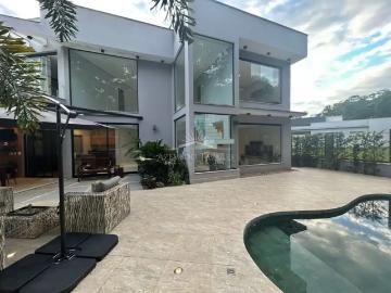 Casa / Sobrado em Condomínio para Venda em Rio das Ostras/RJ Alphaville 4 Quartos