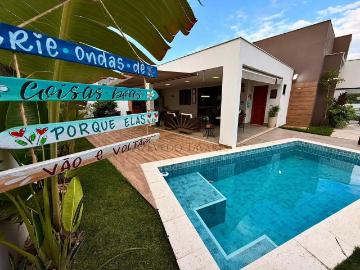 Casa / Sobrado em Condomínio para Venda em Rio das Ostras/RJ Alphaville 4 Quartos