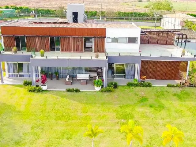 Casa / Sobrado em Condomínio para Venda em Rio das Pedras/SP Centro 4 Quartos