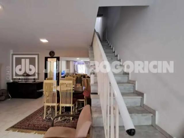 Casa / Sobrado em Condomínio para Venda em Rio de Janeiro/RJ Catete 3 Quartos