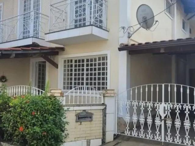 Casa / Sobrado em Condomínio para Locação em Rio de Janeiro/RJ Campo Grande 3 Quartos