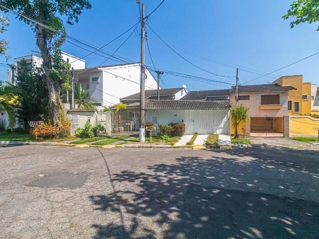 Casa / Sobrado em Condomínio para Venda em Rio de Janeiro/RJ Jacarepaguá 3 Quartos