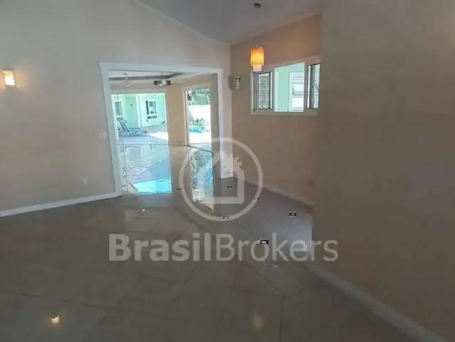 Casa / Sobrado em Condomínio para Venda em Rio de Janeiro/RJ Jacarepaguá 4 Quartos