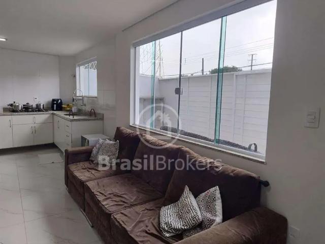 Casa / Sobrado em Condomínio para Venda em Rio de Janeiro/RJ Marechal Hermes 2 Quartos