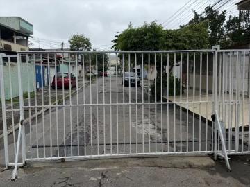 Praça dos Abrolhos - Garagem, Churrasqueira