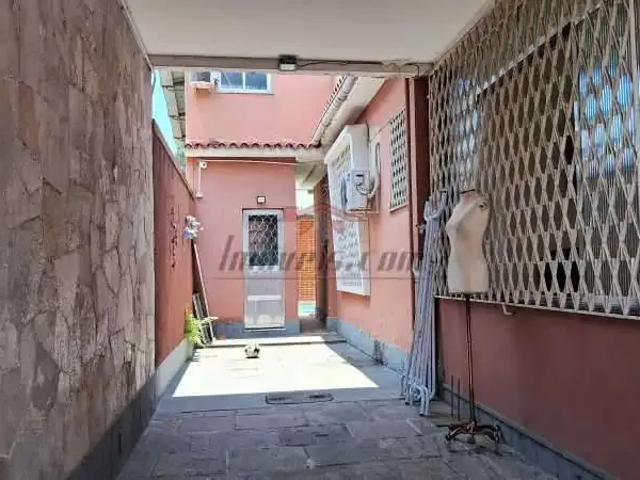 Casa / Sobrado em Condomínio para Venda em Rio de Janeiro/RJ Praça Seca 4 Quartos