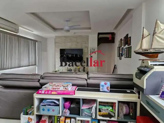 Casa / Sobrado em Condomínio para Venda em Rio de Janeiro/RJ Quintino Bocaiúva 2 Quartos