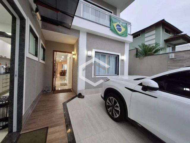 Casa / Sobrado em Condomínio para Venda em Rio de Janeiro/RJ Recreio dos Bandeirantes 4 Quartos